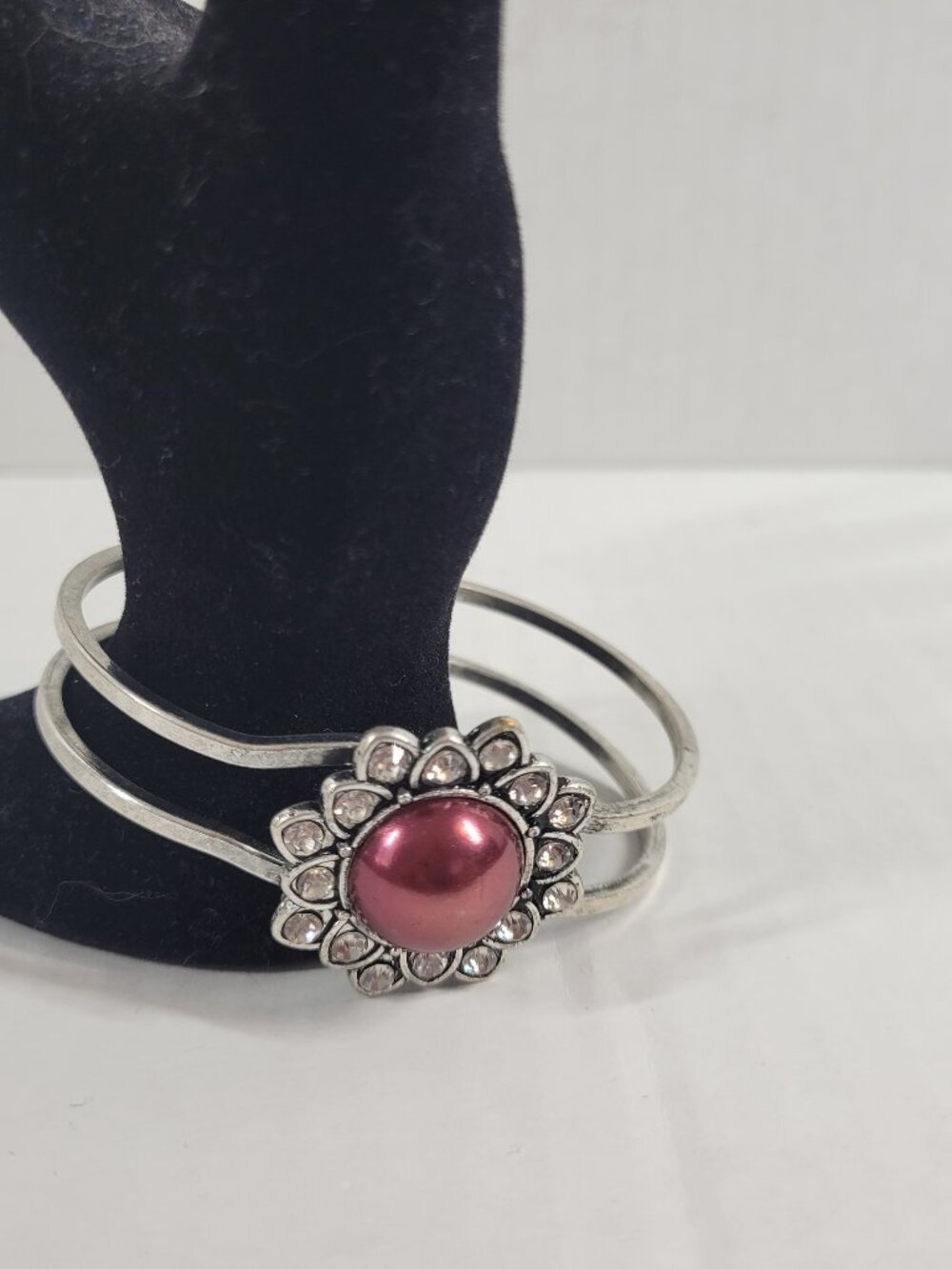 Silver Tone Faux Pearl Rhinestone Flower Hinge Bangle Bracelet Cabochon B23E
